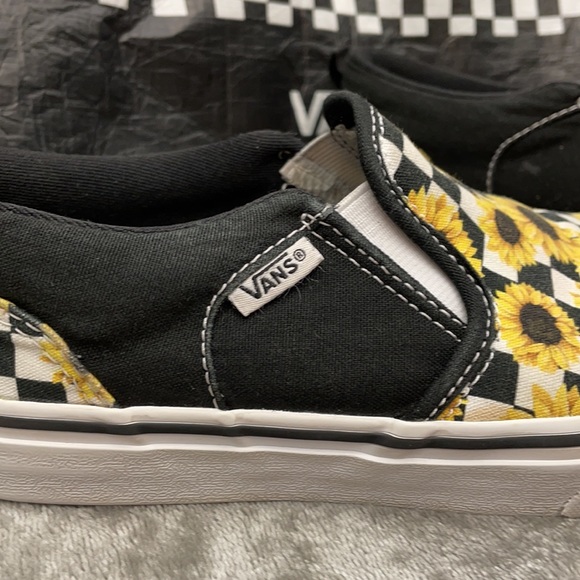 VANS SUNFLOWER/CHECKERBOARD SLIP ON SNEAKERS - Picture 8 of 9